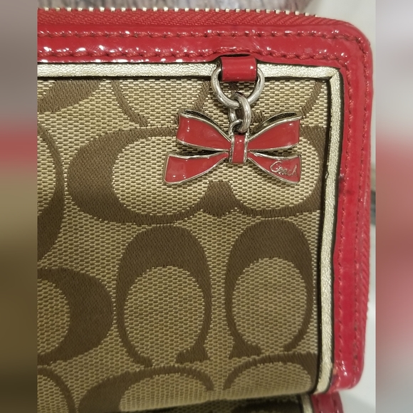 COACH Khaki & Red Accordion Wallet w/ bow charm - Picture 4 of 9